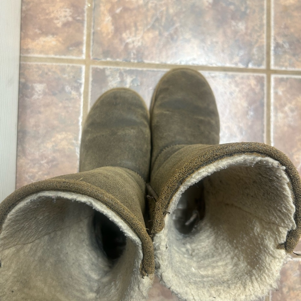 Bearpaw boots